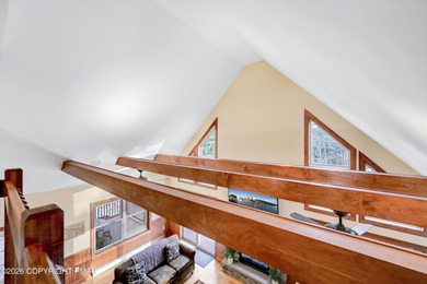 STR Opportunity! Approx 100k in revenues. Warm, inviting, and on Split Rock Resort and Country Club in Pennsylvania - for sale on GolfHomes.com, golf home, golf lot