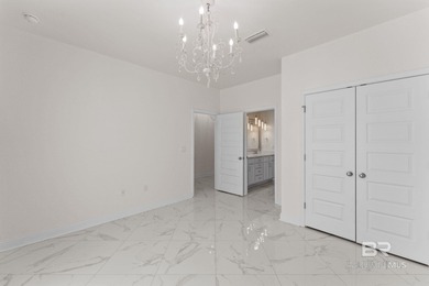 This is perfect house for entertaining. This beautifully on Glenlakes Golf Club in Alabama - for sale on GolfHomes.com, golf home, golf lot