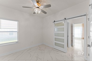 This is perfect house for entertaining. This beautifully on Glenlakes Golf Club in Alabama - for sale on GolfHomes.com, golf home, golf lot