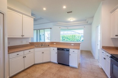 Beautiful 4-bedroom, 3-bathroom home on an oversized lot in on The Grand Club Cypress Course in Florida - for sale on GolfHomes.com, golf home, golf lot