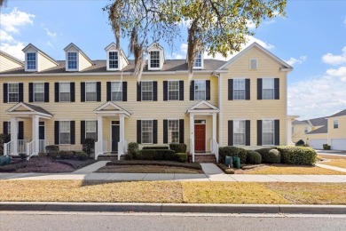 1st time on the market ~ Beautiful townhome in Southwood! on Southwood Golf Club in Florida - for sale on GolfHomes.com, golf home, golf lot