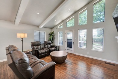 STUNNING GREEN TREE COUNTRY CLUB HOME ON TEE BOX #5 WITH GOLF on Green Tree Country Club in Texas - for sale on GolfHomes.com, golf home, golf lot
