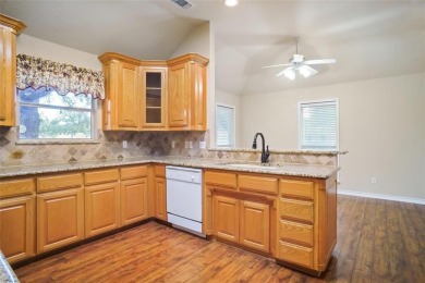Welcome to this spacious 3 bedroom 2.1 bath 2 car garage in on The Club At Runaway Bay in Texas - for sale on GolfHomes.com, golf home, golf lot