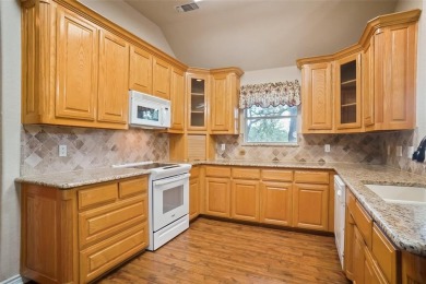 Welcome to this spacious 3 bedroom 2.1 bath 2 car garage in on The Club At Runaway Bay in Texas - for sale on GolfHomes.com, golf home, golf lot