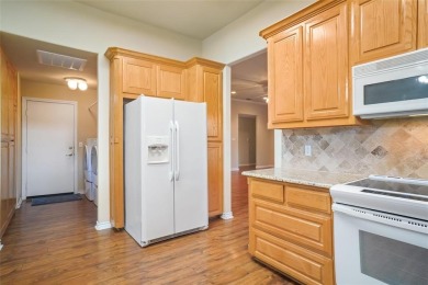 Welcome to this spacious 3 bedroom 2.1 bath 2 car garage in on The Club At Runaway Bay in Texas - for sale on GolfHomes.com, golf home, golf lot