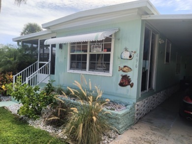 -- CHARMING 2 Bedroom / 1 Bath BEACH COTTAGE!! Located in the on Spessard Holland Golf Course in Florida - for sale on GolfHomes.com, golf home, golf lot