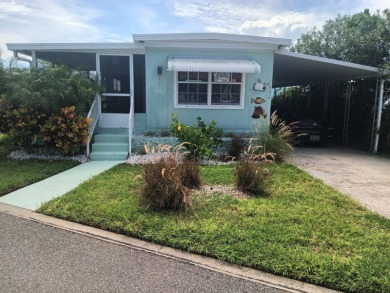 -- CHARMING 2 Bedroom / 1 Bath BEACH COTTAGE!! Located in the on Spessard Holland Golf Course in Florida - for sale on GolfHomes.com, golf home, golf lot