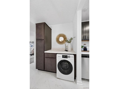 Live like you're on vacation every day in this completely on Lake Saint Louis Par 3 in Missouri - for sale on GolfHomes.com, golf home, golf lot