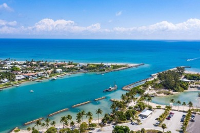 Live the Jupiter lifestyle in beautiful Ocean Parks. It's all on Jupiter Dunes Golf Course in Florida - for sale on GolfHomes.com, golf home, golf lot