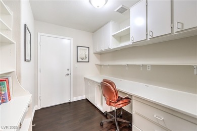 Beautifully updated townhome in Sun City Summerlin! This on Eagle Crest Golf Club in Nevada - for sale on GolfHomes.com, golf home, golf lot