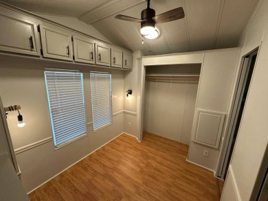 This cute 1 bedroom 1 bath park model with 10x14 bonus room is on Clerbrook Resort, Inc. in Florida - for sale on GolfHomes.com, golf home, golf lot