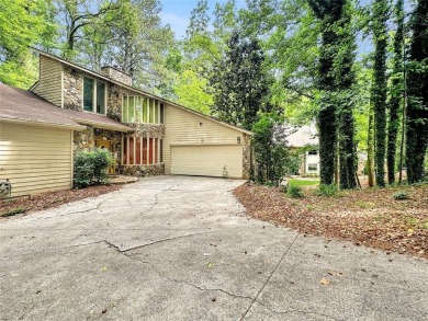 A Rare Opportunity in one of Roswell's Premier Communities. This on Country Club of Roswell in Georgia - for sale on GolfHomes.com, golf home, golf lot