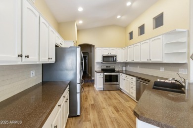 Welcome home to this bright and beautiful 3 bedroom 2 bath on Sun Lakes Country Club in Arizona - for sale on GolfHomes.com, golf home, golf lot