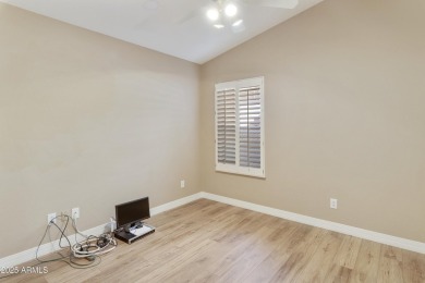 Welcome home to this bright and beautiful 3 bedroom 2 bath on Sun Lakes Country Club in Arizona - for sale on GolfHomes.com, golf home, golf lot