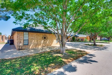 Well maintained, 4-bed, 3.5-bath home in Green Tree Country Club on Green Tree Country Club in Texas - for sale on GolfHomes.com, golf home, golf lot