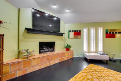 Well maintained, 4-bed, 3.5-bath home in Green Tree Country Club on Green Tree Country Club in Texas - for sale on GolfHomes.com, golf home, golf lot