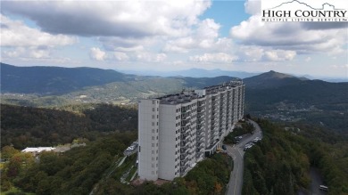 Perched on the 10th floor of Sugar Top, this spacious 2-bedroom on Sugar Mountain Golf Course in North Carolina - for sale on GolfHomes.com, golf home, golf lot