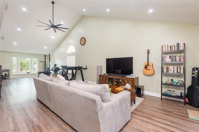 Beautifully renovated, move-in ready 3BR/2.5BA two-story home on Carrollwood Country Club in Florida - for sale on GolfHomes.com, golf home, golf lot