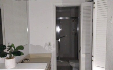 Indulge in comfort and convenience with this 2-bedroom on La Cita Country Club in Florida - for sale on GolfHomes.com, golf home, golf lot
