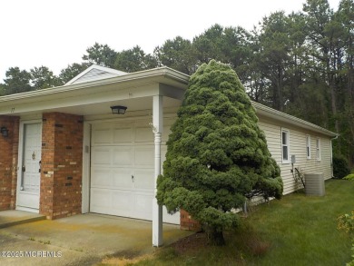 Beautiful 2-Bedroom, 2-Bath Home in Lions Head South 55+ on Lions Head Country Club in New Jersey - for sale on GolfHomes.com, golf home, golf lot