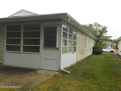 Beautiful 2-Bedroom, 2-Bath Home in Lions Head South 55+ on Lions Head Country Club in New Jersey - for sale on GolfHomes.com, golf home, golf lot