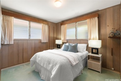 Come home and relax in this well-maintained Moanalua Valley on Moanalua Golf Club in Hawaii - for sale on GolfHomes.com, golf home, golf lot