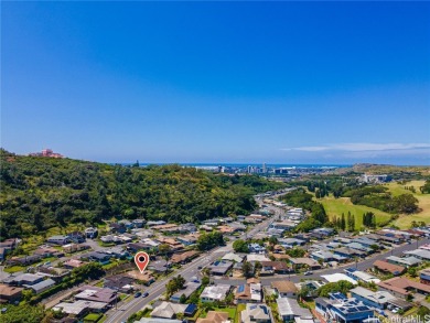 Come home and relax in this well-maintained Moanalua Valley on Moanalua Golf Club in Hawaii - for sale on GolfHomes.com, golf home, golf lot