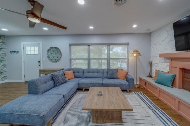 Under contract-accepting backup offers. Stunning Modern Pool on Clearwater Country Club in Florida - for sale on GolfHomes.com, golf home, golf lot