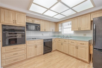 Under contract-accepting backup offers. MOVE-IN READY 2 BED/2 on On Top Of The World Golf Course in Florida - for sale on GolfHomes.com, golf home, golf lot