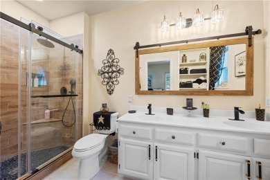 Remodeled 3 x 2 home in Bella Vista, Roberts Subdivision. Home on Bella Vista - Metfield Golf Complex and Country Club in Arkansas - for sale on GolfHomes.com, golf home, golf lot