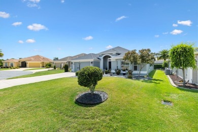 GORGEOUS S-T-R-E-T-C-H-E-D LANTANA Designer with a 25 X 20 FT on Pennbrooke Fairways in Florida - for sale on GolfHomes.com, golf home, golf lot