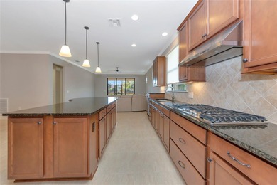 Under contract-accepting backup offers. This lightly lived-in on Ritz-Carlton Members Golf Club in Florida - for sale on GolfHomes.com, golf home, golf lot