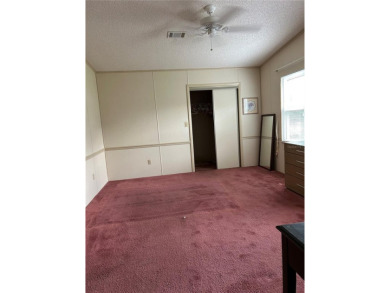 Double wide mobile home with 2 bedrooms, 2 Baths and 1040 sq ft on Orange Blossom Hills Golf and Country Club in Florida - for sale on GolfHomes.com, golf home, golf lot