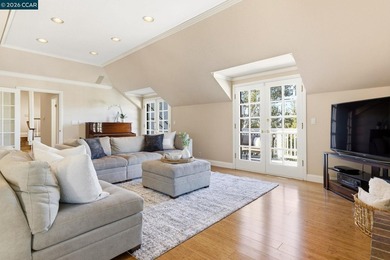 Expansive 5-bedroom custom Northgate home set on 1.81 acres with on Boundary Oak Golf Course in California - for sale on GolfHomes.com, golf home, golf lot