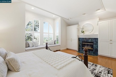 Expansive 5-bedroom custom Northgate home set on 1.81 acres with on Boundary Oak Golf Course in California - for sale on GolfHomes.com, golf home, golf lot