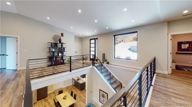 MOTIVATED SELLER.....HOME IN HORSESHOE BEND HAS POTENTIAL TO BE on Seasons Ridge At Four Seasons in Missouri - for sale on GolfHomes.com, golf home, golf lot