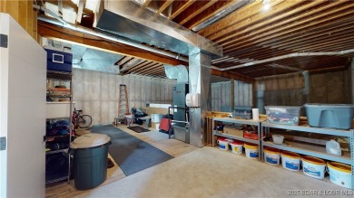 MOTIVATED SELLER.....HOME IN HORSESHOE BEND HAS POTENTIAL TO BE on Seasons Ridge At Four Seasons in Missouri - for sale on GolfHomes.com, golf home, golf lot