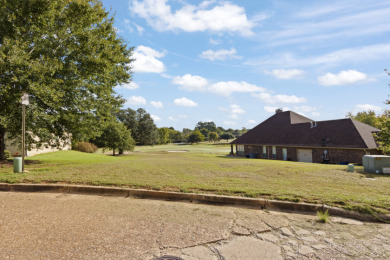 Build your dream home on beautiful Meadowbrook Golf Course. on Meadowbrook Country Club in Texas - for sale on GolfHomes.com, golf home, golf lot