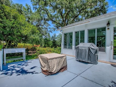 New Price!! New Staging  Photos! ~oNew ROOF 2021o~ Live Oaks on The Links of Spruce Creek in Florida - for sale on GolfHomes.com, golf home, golf lot