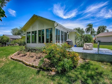 New Price!! New Staging  Photos! ~oNew ROOF 2021o~ Live Oaks on The Links of Spruce Creek in Florida - for sale on GolfHomes.com, golf home, golf lot