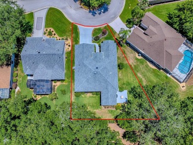 New Price!! New Staging  Photos! ~oNew ROOF 2021o~ Live Oaks on The Links of Spruce Creek in Florida - for sale on GolfHomes.com, golf home, golf lot