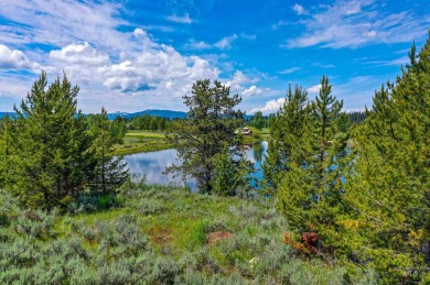 Enjoy the amenities of Jug Mountain Ranch from this lovely home on Jug Mountain Ranch Golf Course in Idaho - for sale on GolfHomes.com, golf home, golf lot
