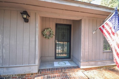 Single Story Pinehurst Residence within golf cart distance to on Pinehurst Resort and Country Club in North Carolina - for sale on GolfHomes.com, golf home, golf lot