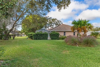 Are you looking for that Country Club and Golf Course Lifestyle on Glen Lakes Country Club in Florida - for sale on GolfHomes.com, golf home, golf lot