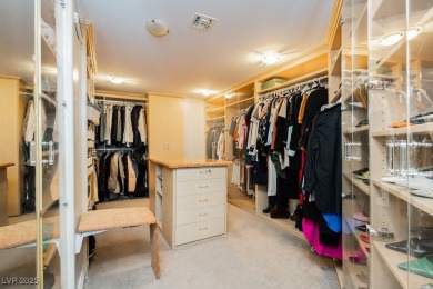 Welcome to a truly timeless high-rise! This exceptional on  in Nevada - for sale on GolfHomes.com, golf home, golf lot