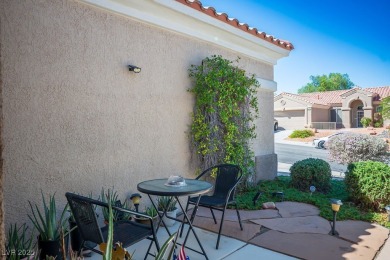 Meticulously maintained 1,520 sq. ft. Royale model featuring 2 on Eagle Crest Golf Club in Nevada - for sale on GolfHomes.com, golf home, golf lot