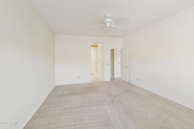 Popular 2BR, 2BA w/den Oakmont model just steps from the on Oakwood Golf Club  in Arizona - for sale on GolfHomes.com, golf home, golf lot