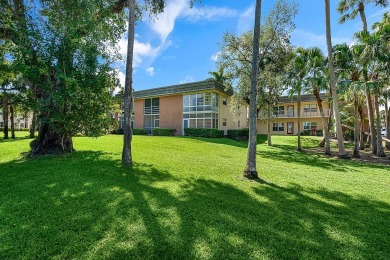 Vero Living at its Best in Vista Gardens! Fully furnished condo on Vero Beach South Golf Course in Florida - for sale on GolfHomes.com, golf home, golf lot