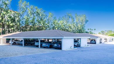 ****What do a disco ball and the ocean have in common? They both on Links on Longboat Golf Club in Florida - for sale on GolfHomes.com, golf home, golf lot