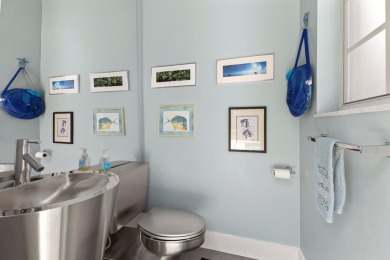 THIS BEAUTIFUL HOME HAS ONE OF THE MOST BEAUTIFUL LONG LAKE AND on University Park Country Club in Florida - for sale on GolfHomes.com, golf home, golf lot